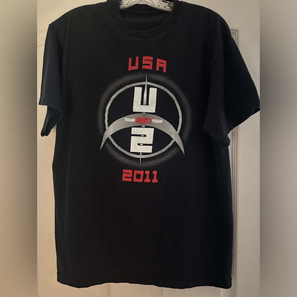 U2 Concert Tee- 2011 USA - 360 Tour - L or XL